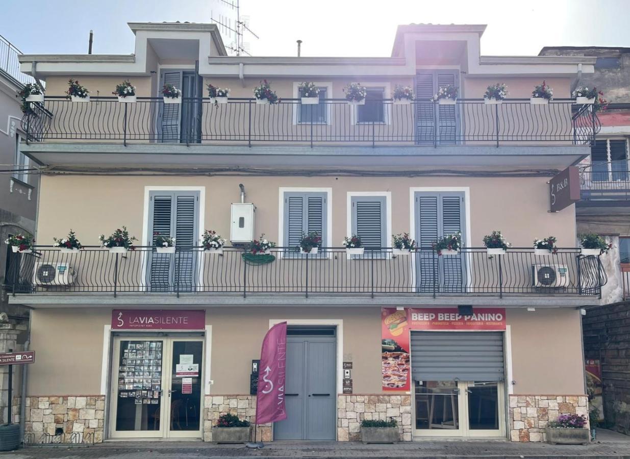 B&B Dell'Infopoint-La Via Silente Castelnuovo Cilento Extérieur photo
