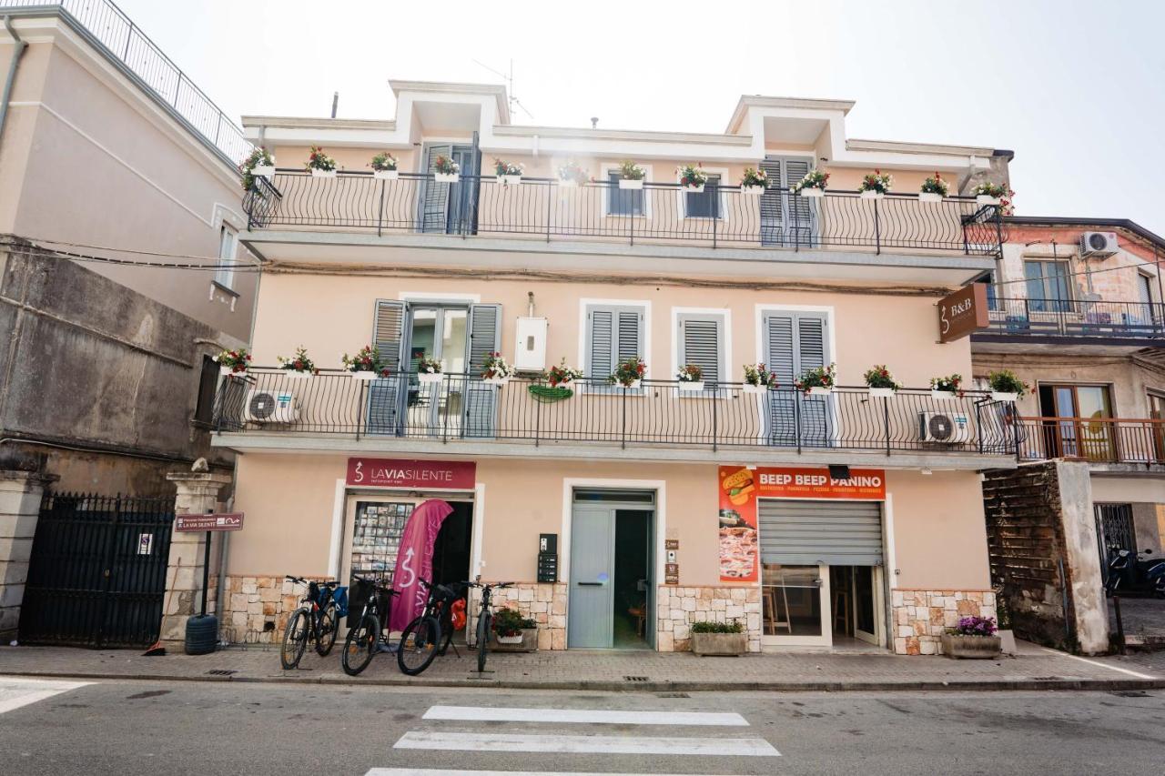 B&B Dell'Infopoint-La Via Silente Castelnuovo Cilento Extérieur photo