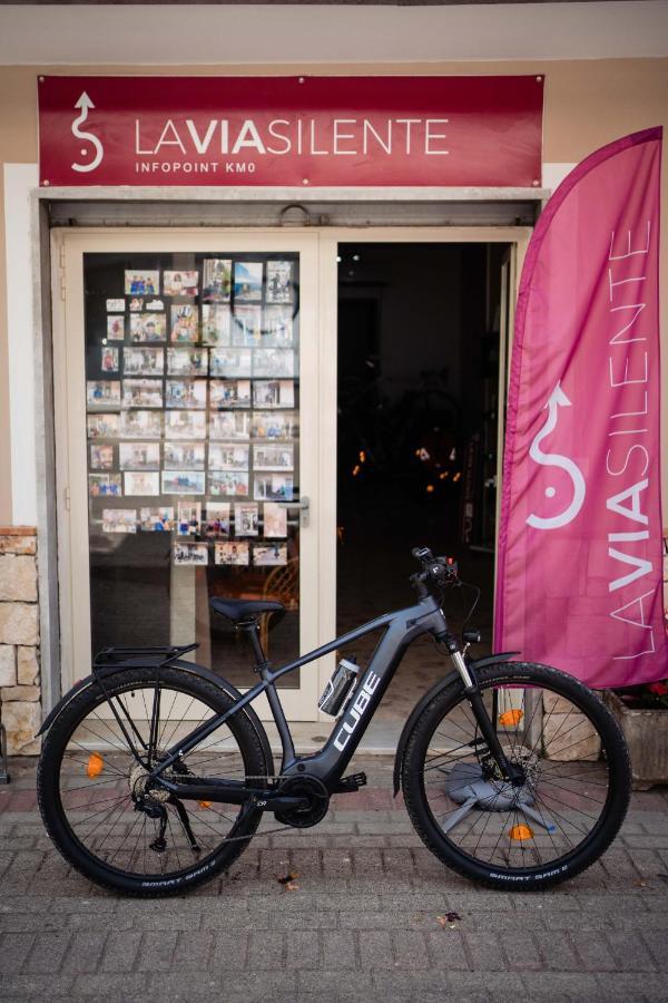 B&B Dell'Infopoint-La Via Silente Castelnuovo Cilento Extérieur photo